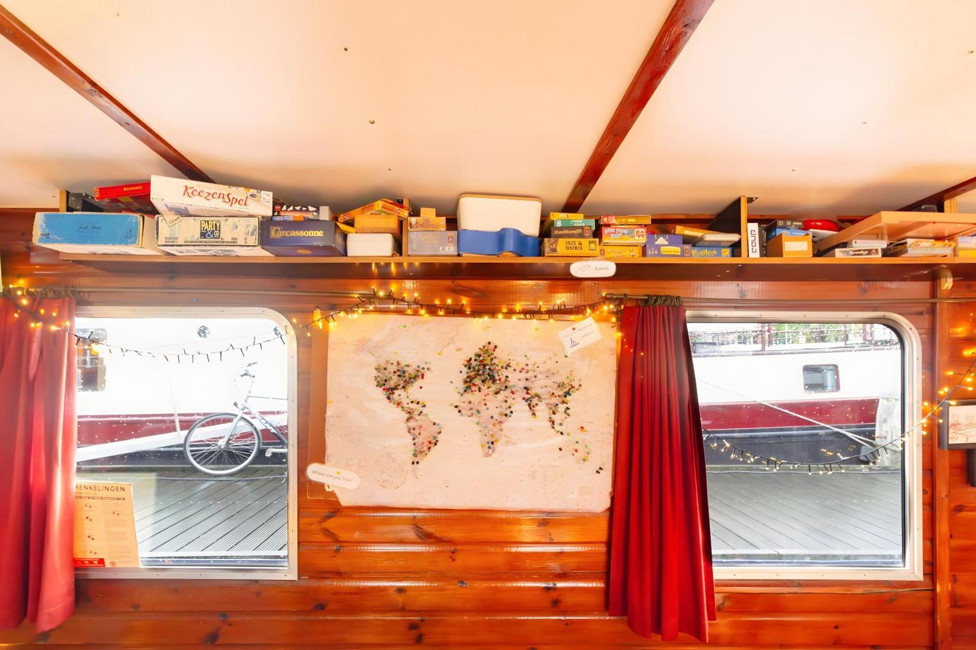 Intersail Hostel - Avontuur อัมสเตอร์ดัม ภายนอก รูปภาพ