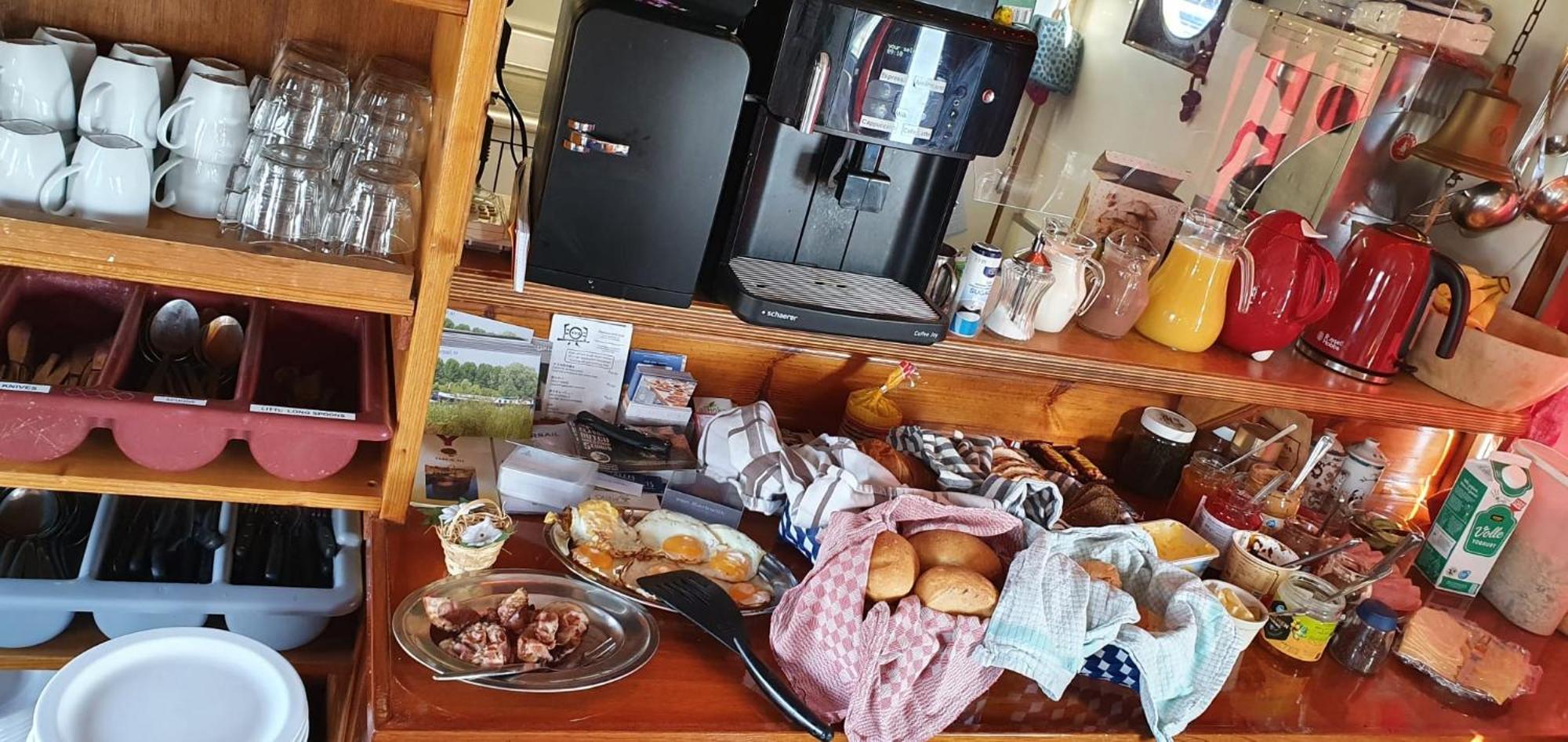 Intersail Hostel - Avontuur อัมสเตอร์ดัม ภายนอก รูปภาพ