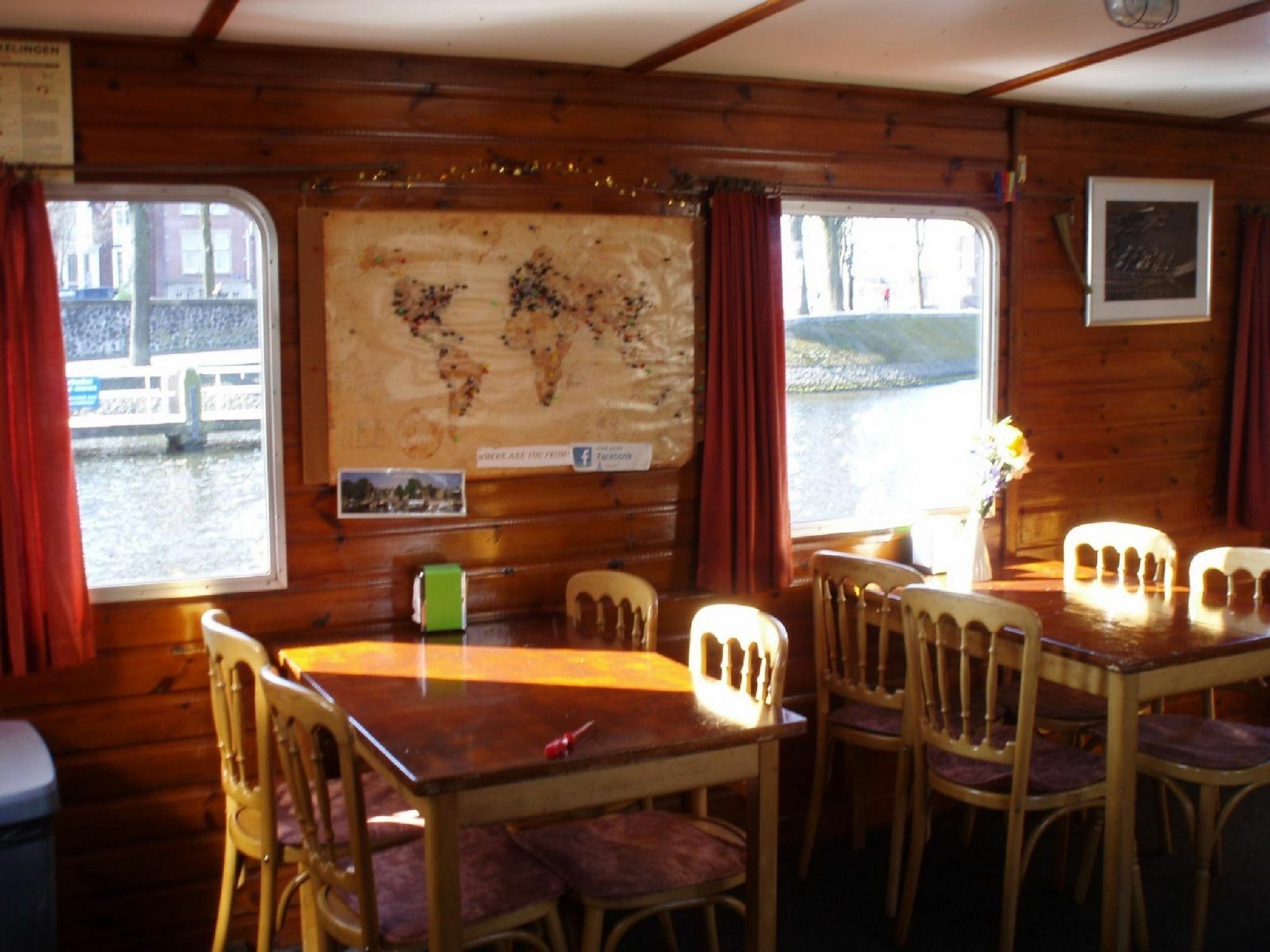 Intersail Hostel - Avontuur อัมสเตอร์ดัม ภายนอก รูปภาพ